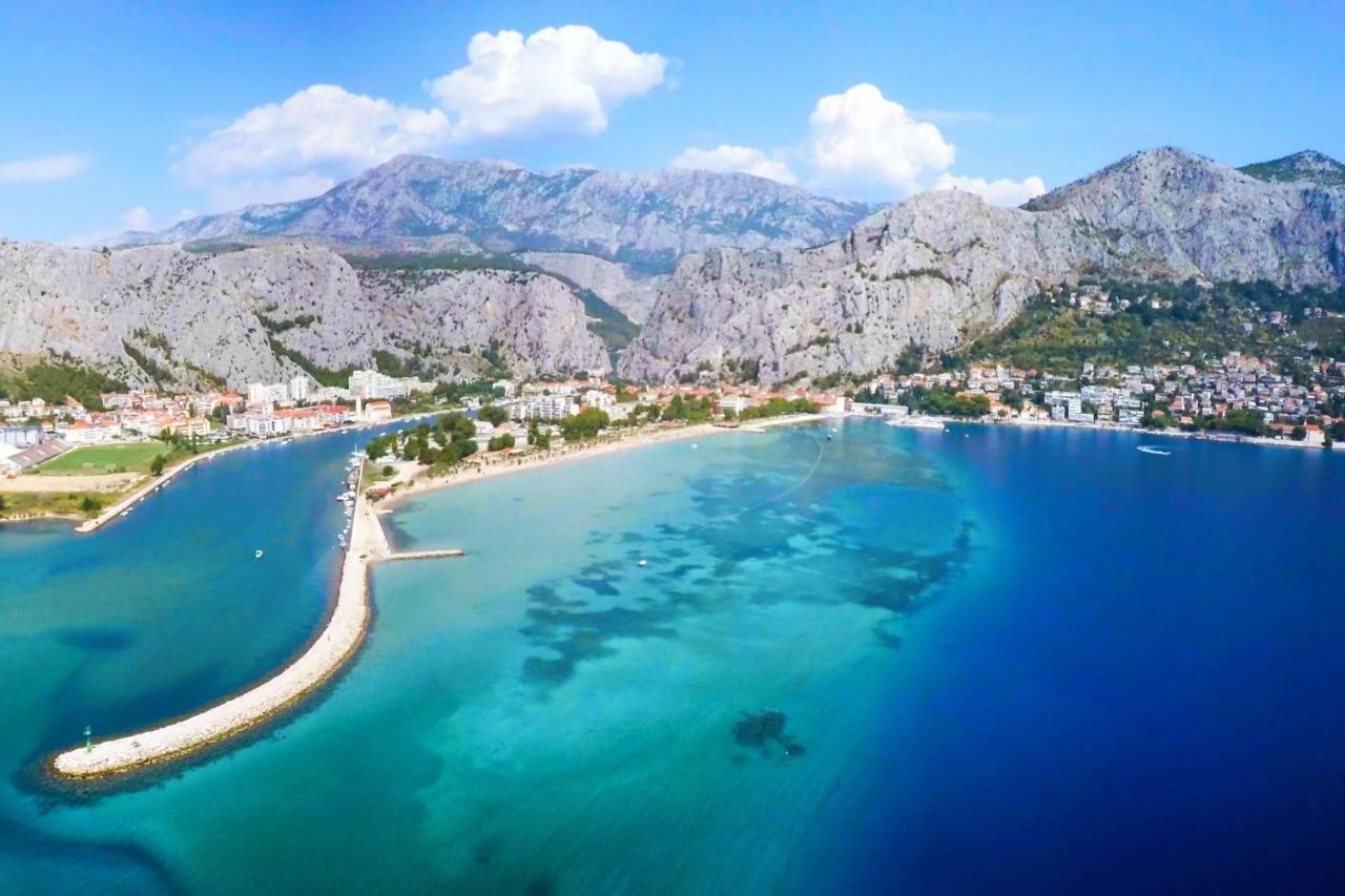 Beach Apartments Borovina Stanici Bagian luar foto