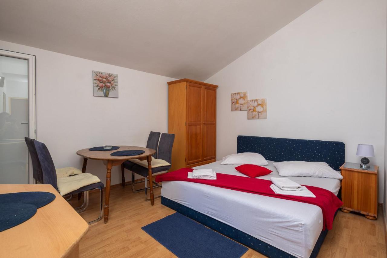Beach Apartments Borovina Stanici Bagian luar foto