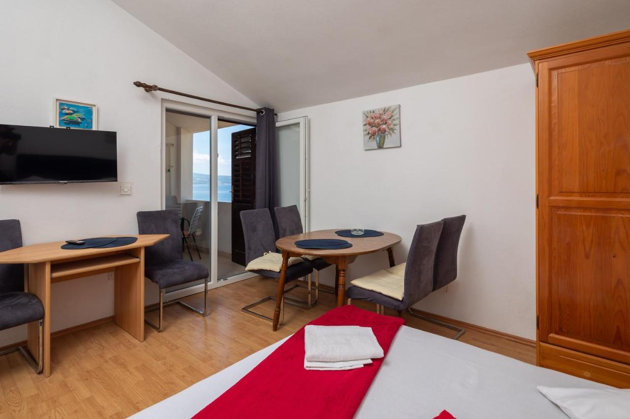 Beach Apartments Borovina Stanici Bagian luar foto