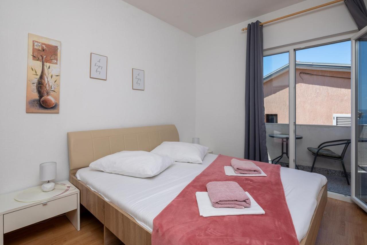 Beach Apartments Borovina Stanici Bagian luar foto