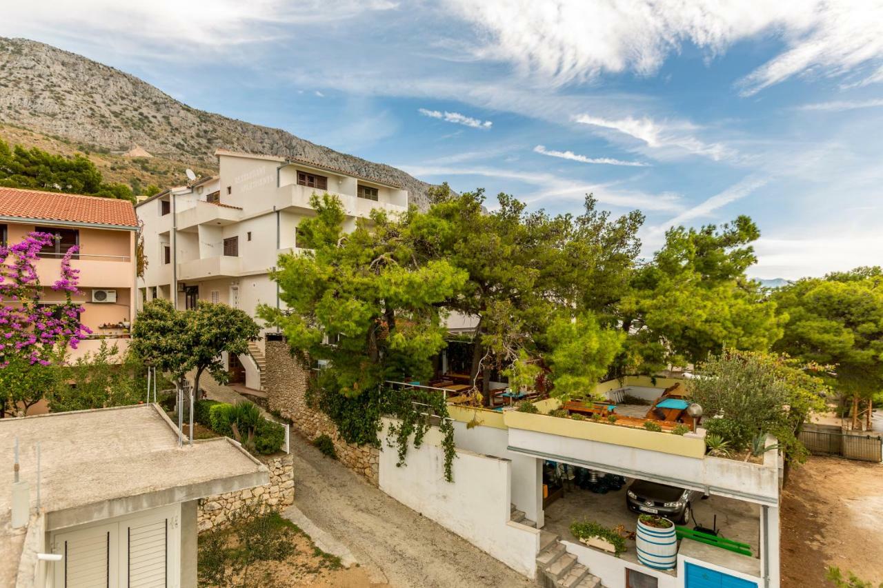Beach Apartments Borovina Stanici Bagian luar foto